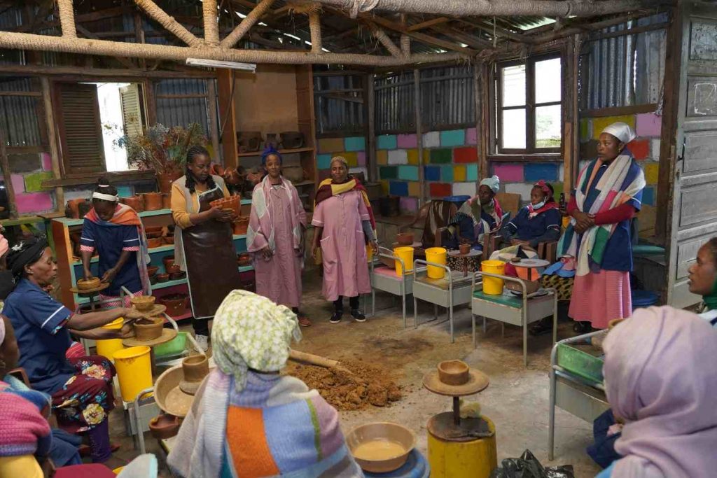 Desta Mender pottery | Catherine Hamlin Fistula Foundation | Together we can eradicate obstetric fistula in Ethiopia.